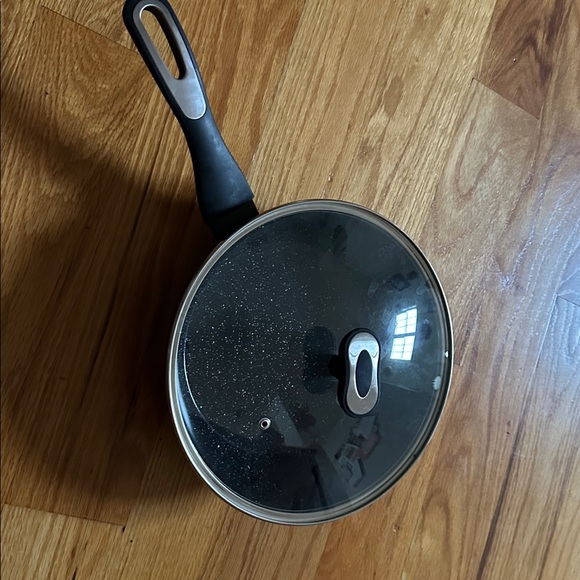 2 Saucepan with Lid